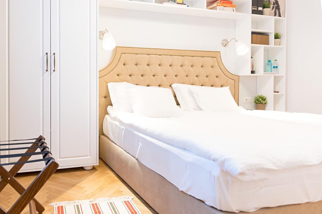 Kristen House Bucharest Luaran gambar
